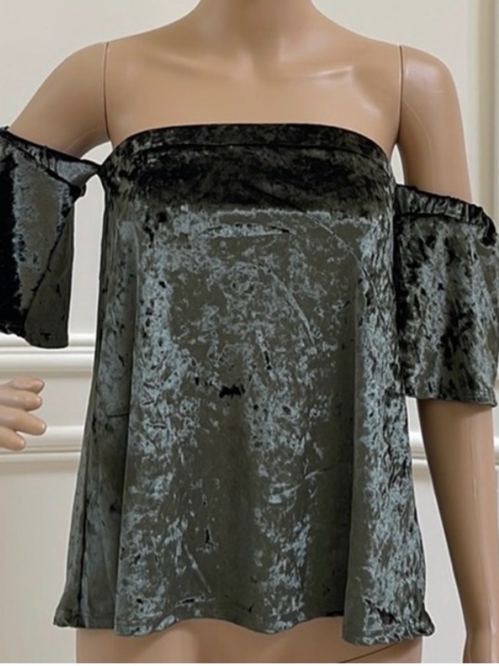 Potters Pot velvet off shoulder blouse